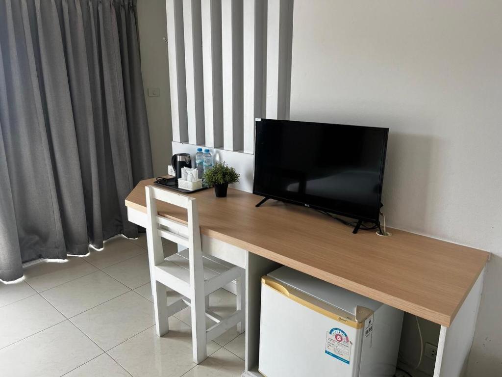 Nana Chat Bangsaen Hotel 是拉差 外观 照片