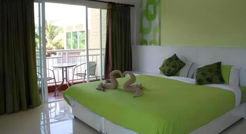 Nana Chat Bangsaen Hotel 是拉差 外观 照片